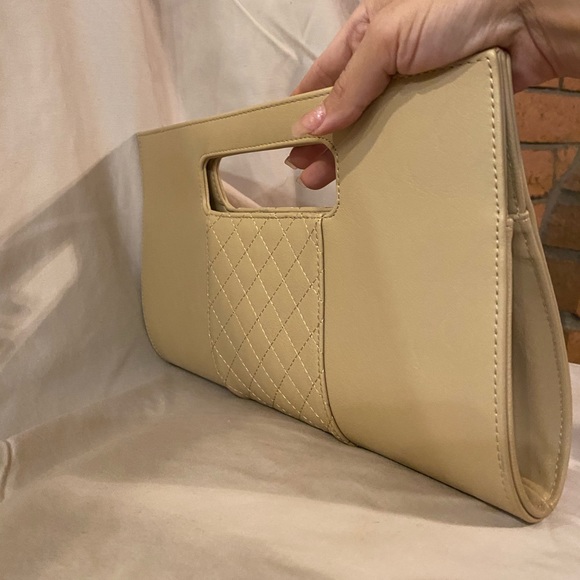 Hand purse - Picture 3 of 3